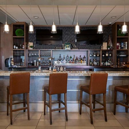 Hotel Doubletree By Hilton - Kamloops Zewnętrze zdjęcie